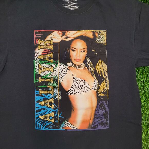 Official Aaliyah Memorial T-Shirt Mens Large (Tagged M) Y2K Style Rap Tee - Picture 2 of 4
